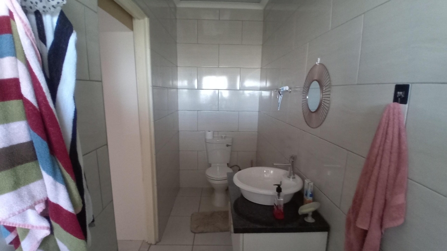 5 Bedroom Property for Sale in Bluewater Bay Western Cape